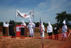 Members of the Confederate White Knights hold a rally at the Antietam National Battlefield September 7, 2013 near Sharpsburg, Maryland. The Rosedale, Maryland Ku Klux Klan group held the rally to protest against the administration of President Barack Obama and the U.S. immigration policies. (Photo by Alex Wong/Getty Images)